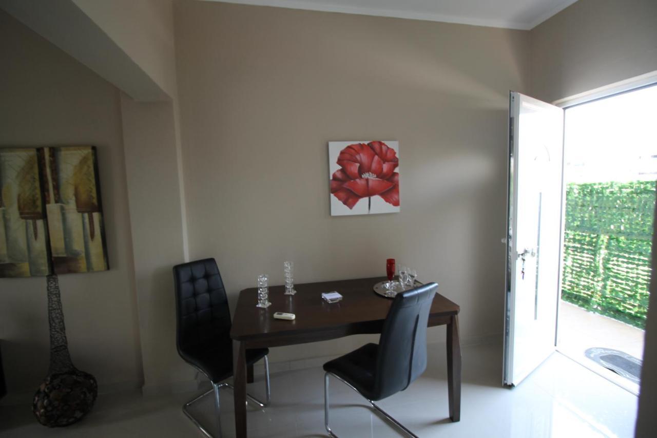 Christa'S Home Near Ath Airport Markópoulon المظهر الخارجي الصورة